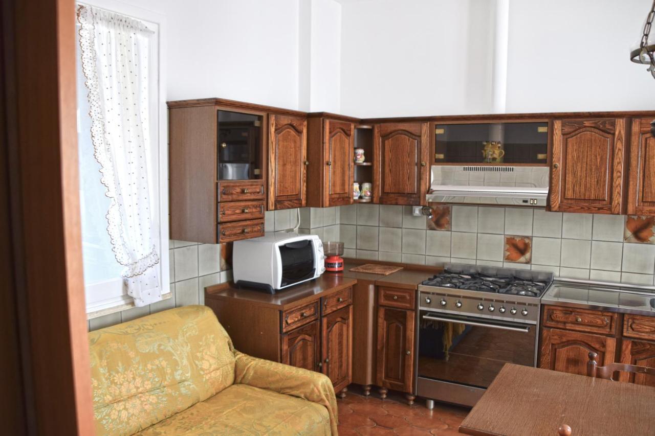 Villa Teresina นอลี ภายนอก รูปภาพ